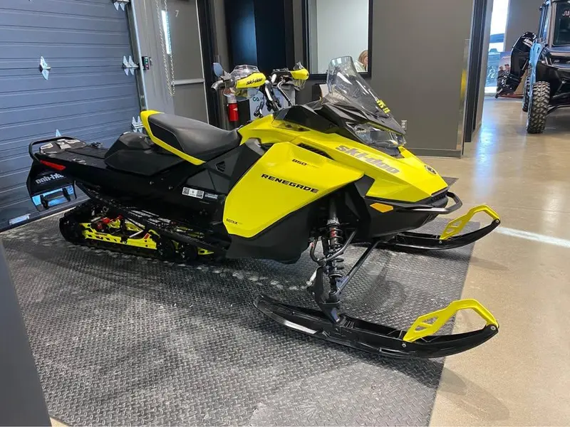 2022 Ski-Doo Renegade Adrénaline 850