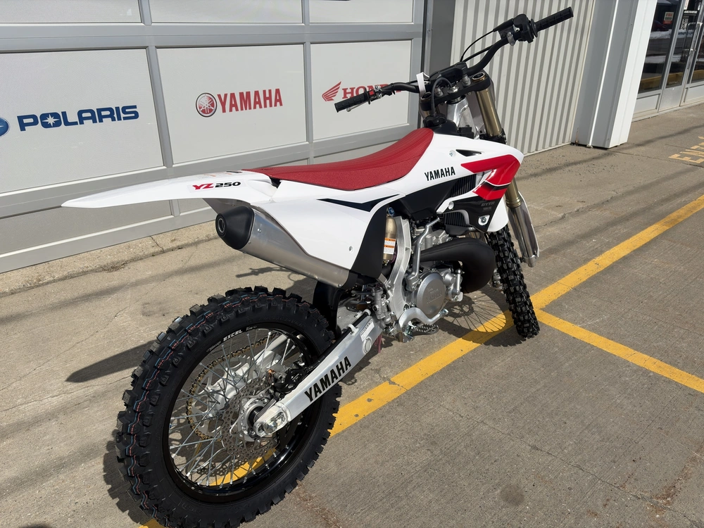 2026 Yamaha Yz250 alt