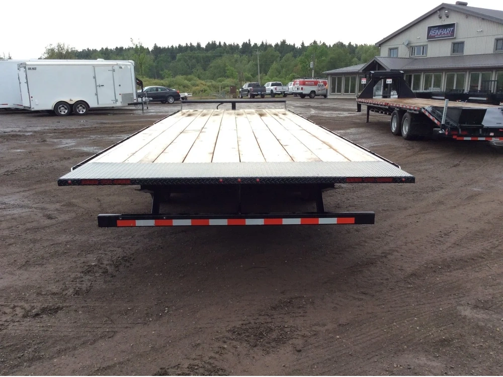 2026 Canada Trailers 8.5x26 10.5 Ton Hydraulic Tilt Trailer alt