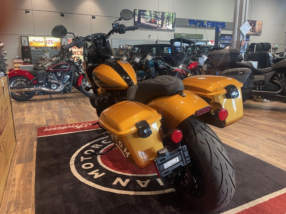 2026 Indian Motorcycle Sport Chief Rt - Vibrant Gold Metallic alt