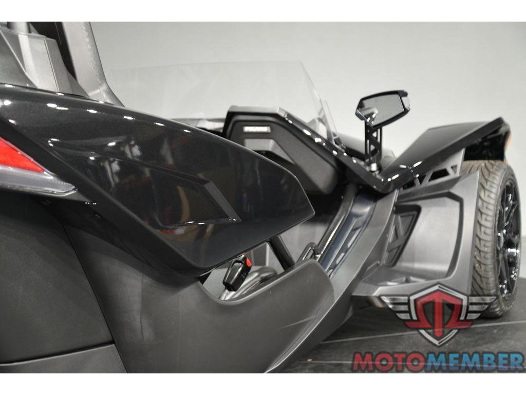2025 Polaris Slingshot S (AutoDrive) for Sale
