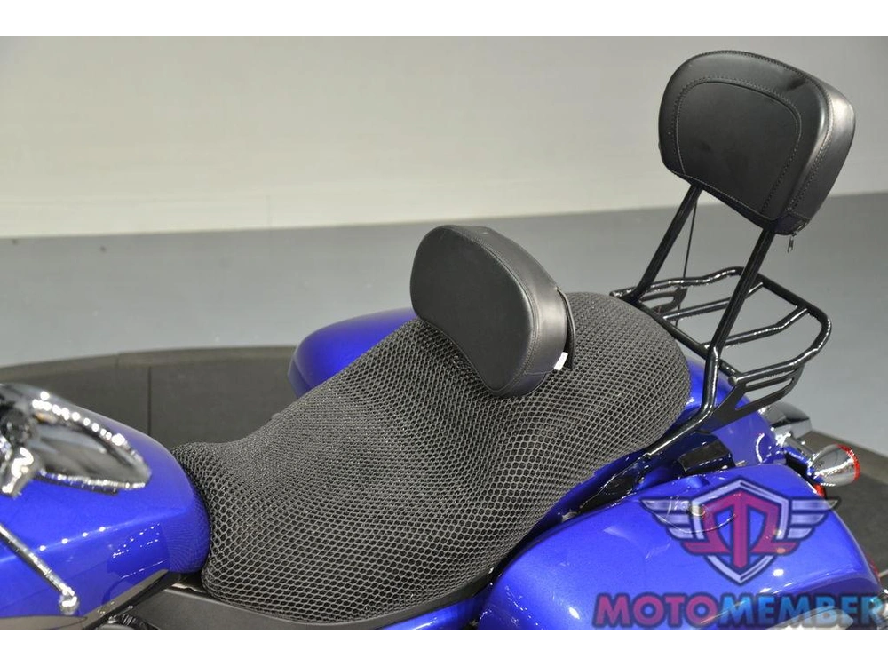 2023 Indian Motorcycle Challenger® Limited Spirit Blue Metallic / Black Metallic alt