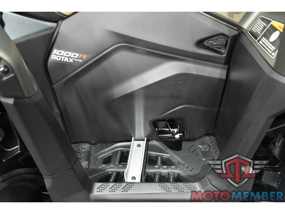 2026 Can-am Outlander X Mr 1000r Loft Green Satin alt