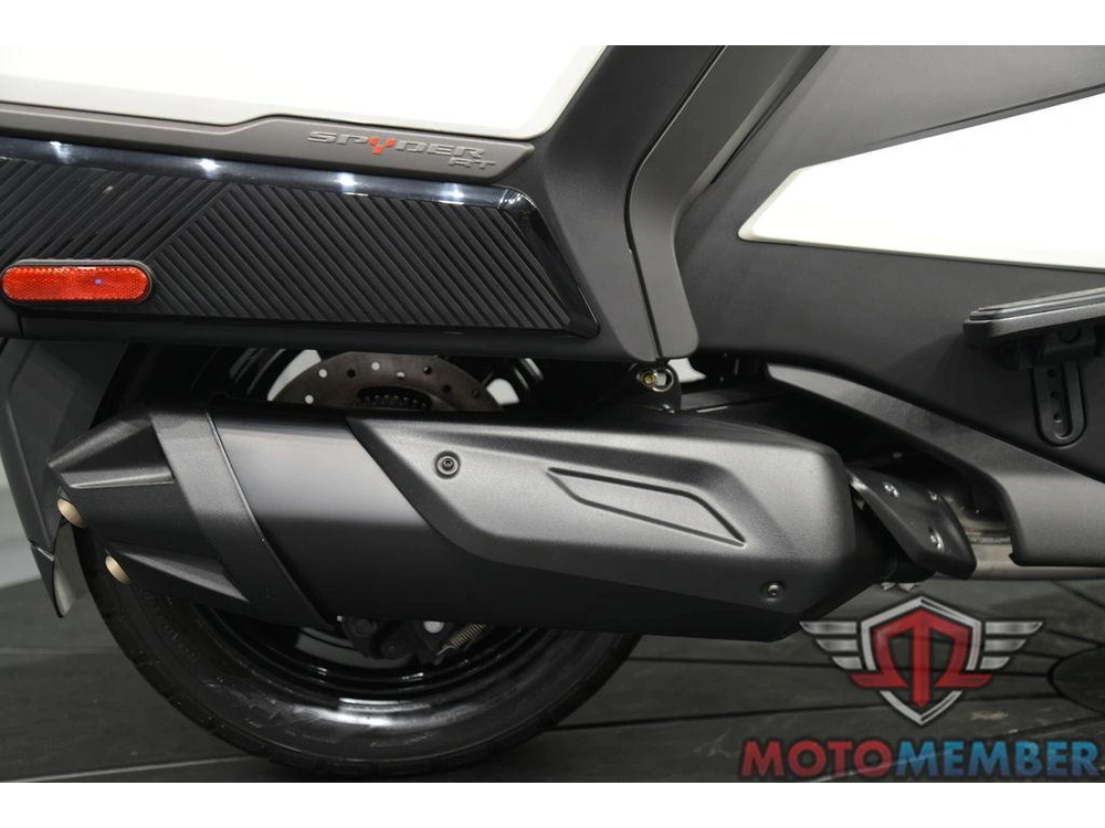 2026 Can-am Spyder Rt Sea-to-sky alt