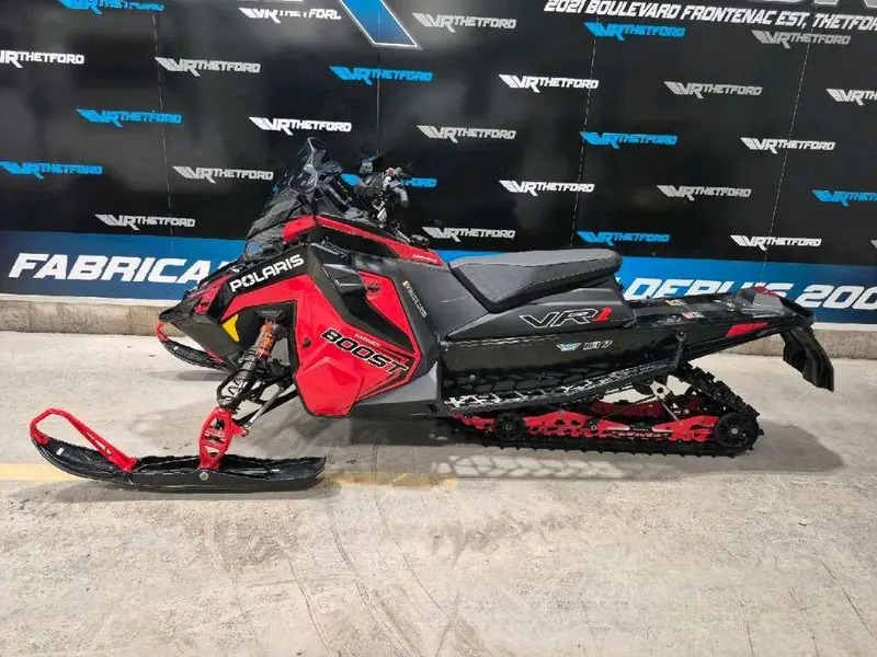 Polaris BOOST INDY VR1 DYNMX 137 2026
