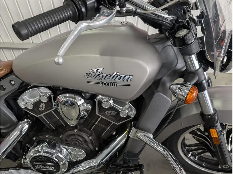 2017 Indian Motorcycle SCOUT 1200 thumbnail 6