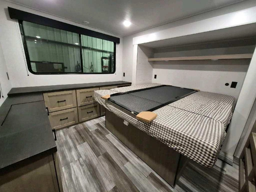 Jayco Jay Flight Bungalow 401loft 2026 alt