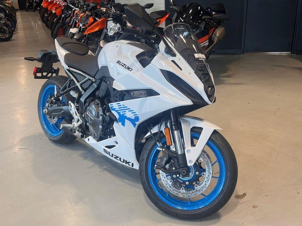 2026 Suzuki Gsx-8r alt