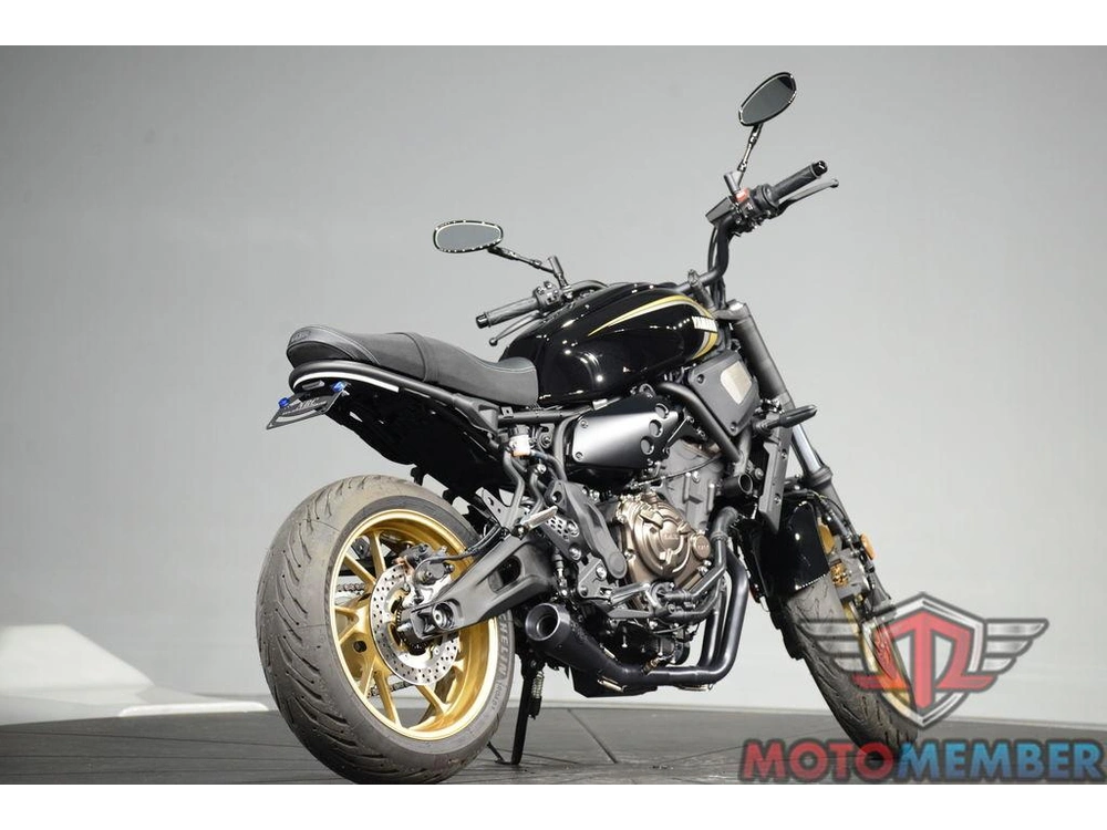 2025 Yamaha Xsr700 alt