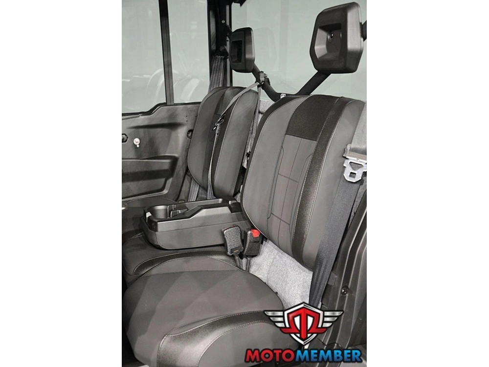 2026 Can-am Defender Max Xt Cab Hd11 With 10.25 In.display alt