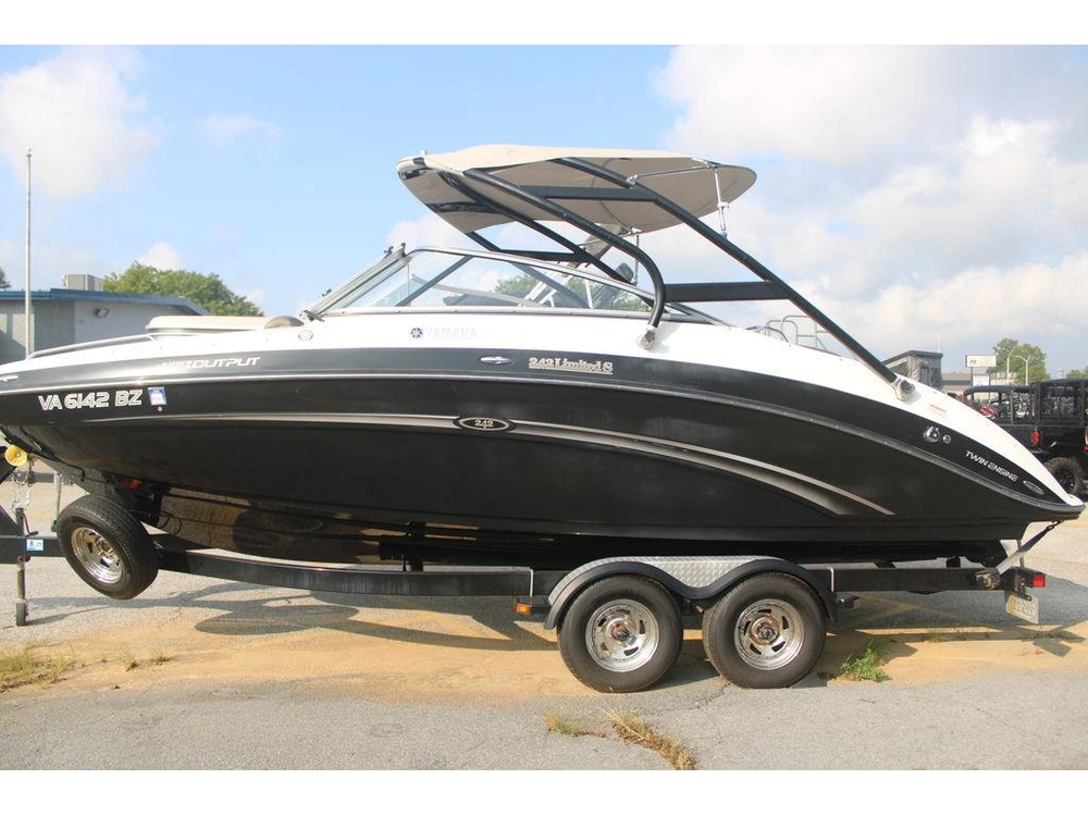 2013 Yamaha 242 Ltd S - Ca - Black - Painted alt