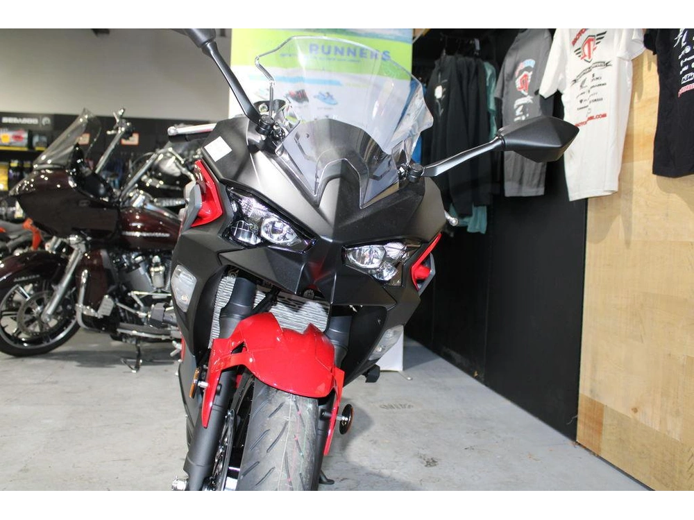 2025 Kawasaki Ninja® 500 Se Abs alt