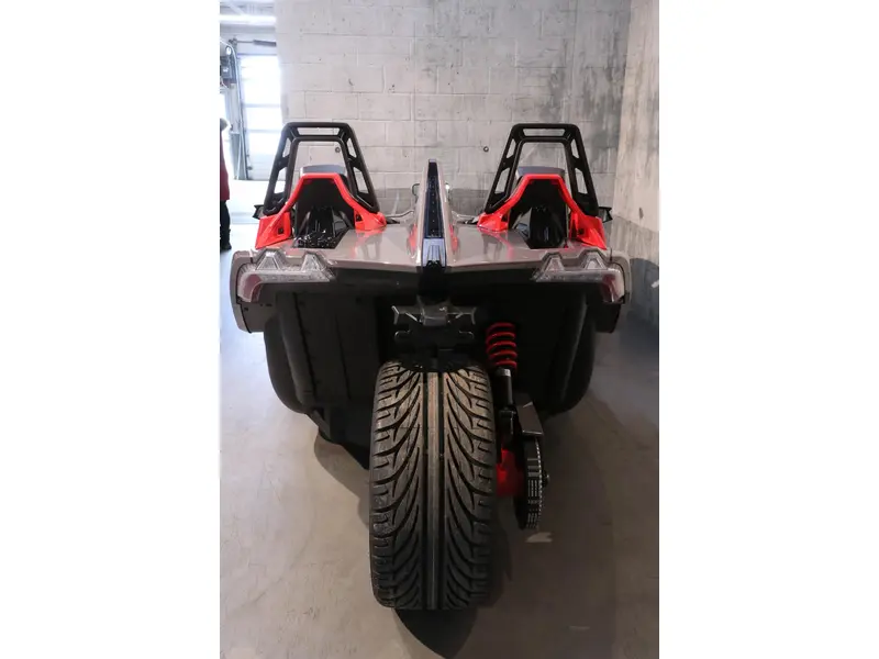 Polaris SLINGSHOT R AUTODRIVE 2026