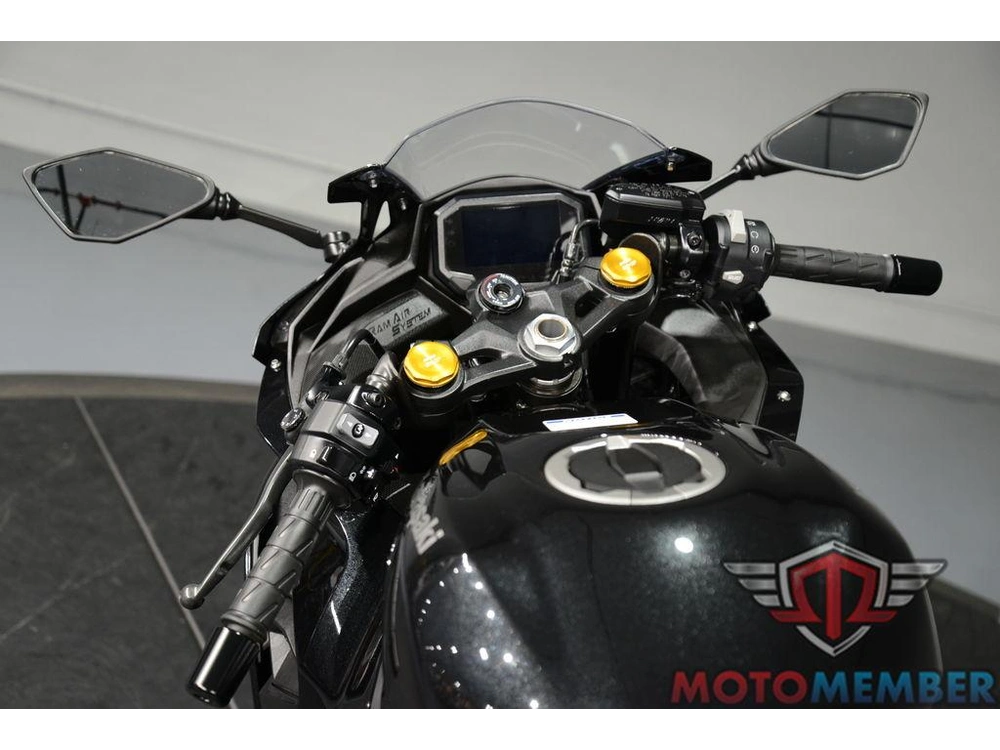 2025 Kawasaki Ninja® Zx™-4r Abs alt