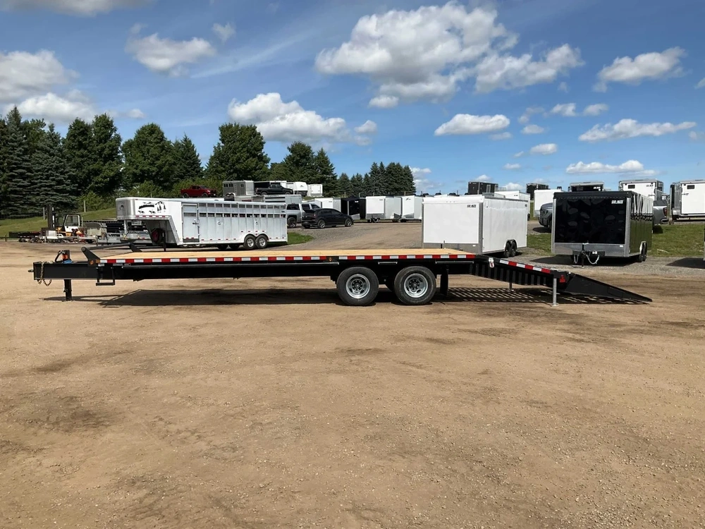 2026 Canada Trailers 8.5x28 12 Ton Deckover Equipment Trailer alt