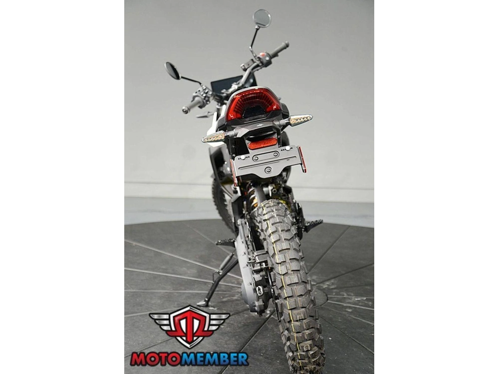 2025 Can-am Origin White alt