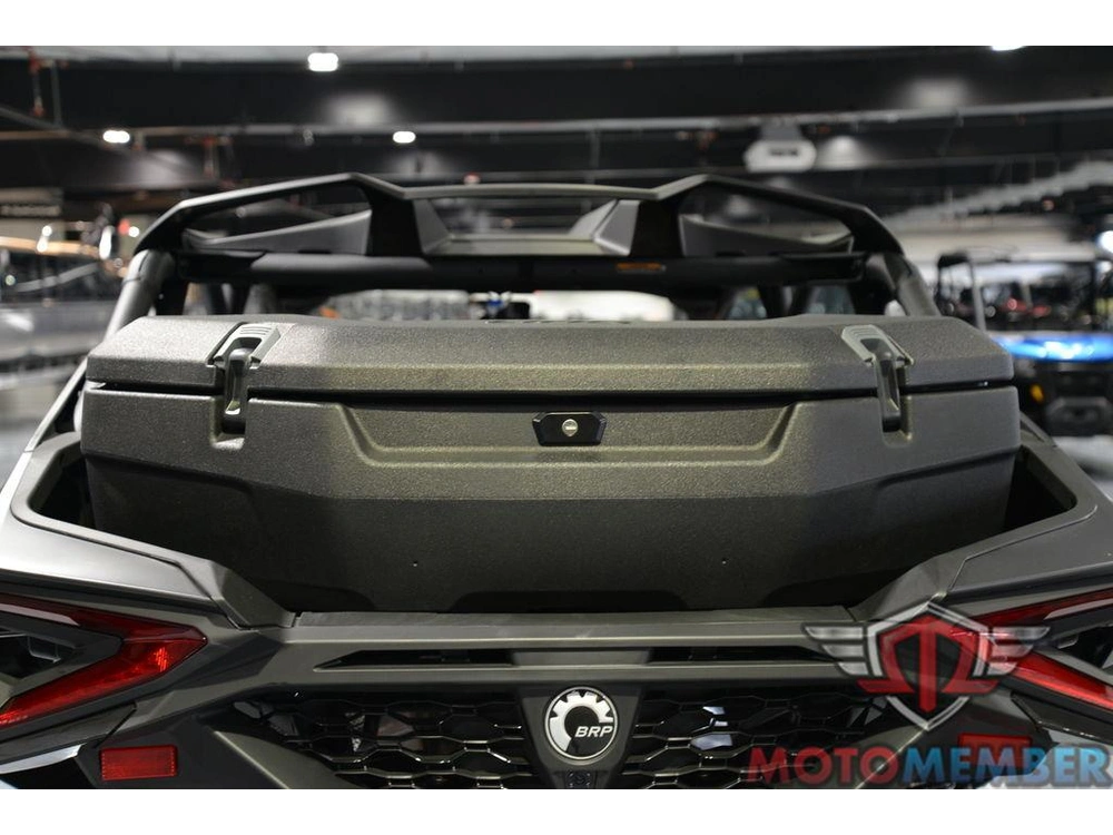 2025 Can-am Maverick R Max X Rs alt