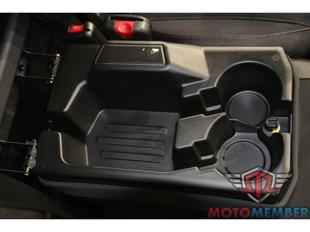 2026 Can-am Defender Max X Mr Hd11 With Half-doors alt