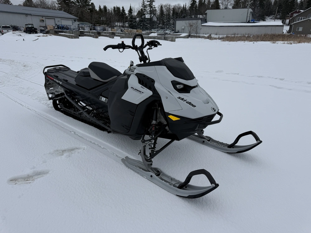 2026 Ski-doo Summit Adrenaline 154 850 E-tec alt