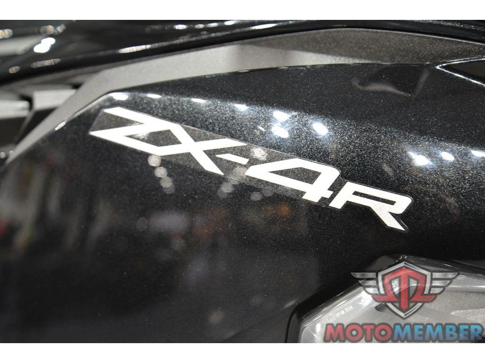 2025 Kawasaki Ninja® Zx™-4r Abs alt