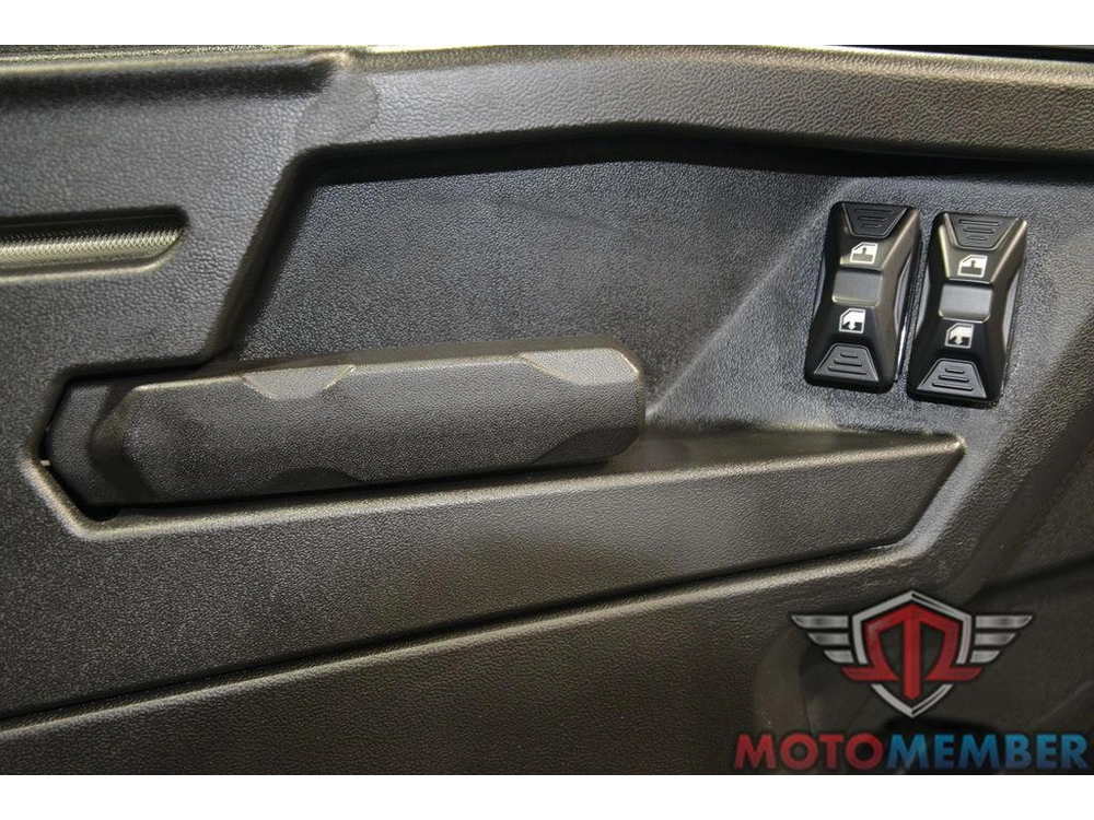 2026 Can-am Defender Max Xt Cab Hd11 With 10.25 In.display Dark Wildland Camo alt