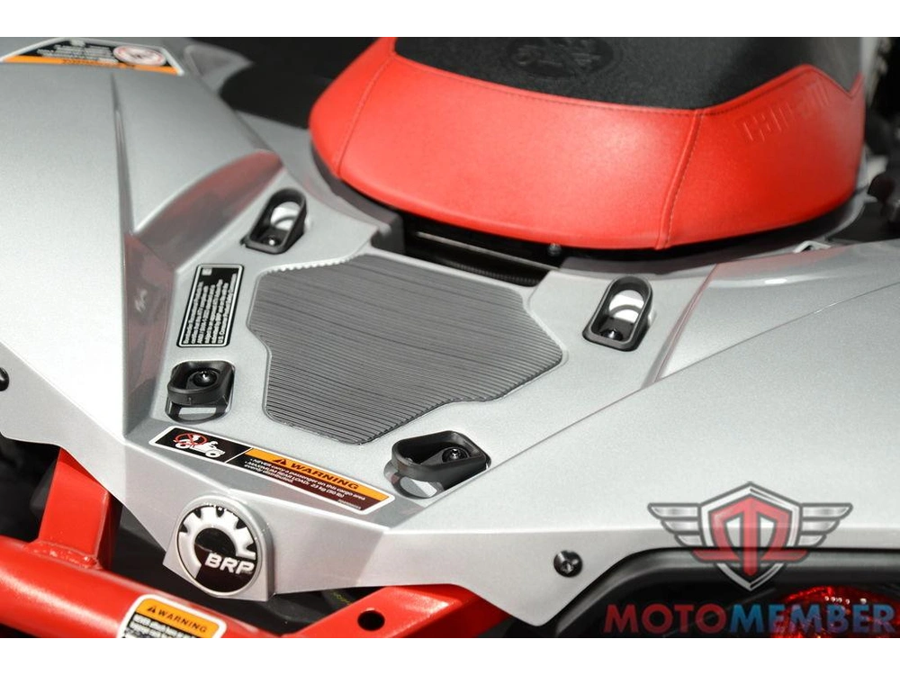 2026 Can-am Renegade X Mr 1000 R Hyper Silver & Legion Red alt