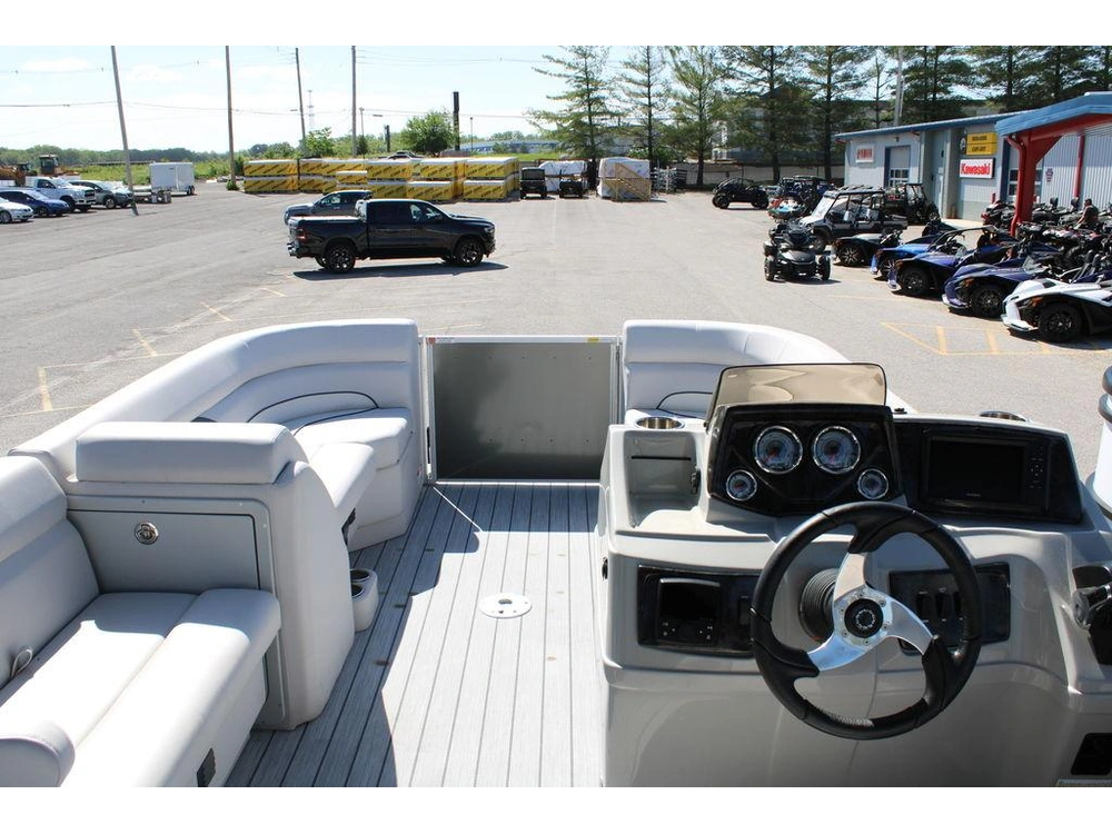 2024 Suncatcher Select 22rc alt