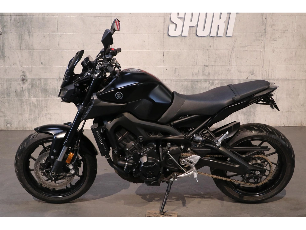 2020 Yamaha Mt-09 alt