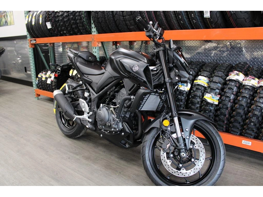2025 Yamaha Mt-03 alt