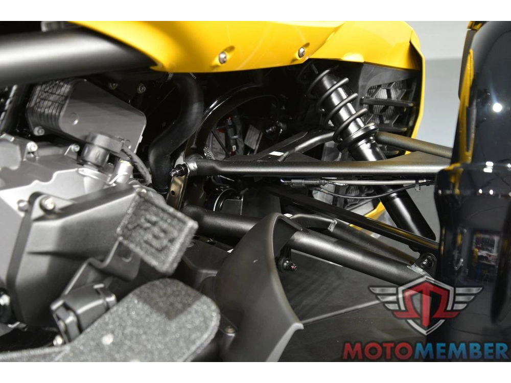 2026 Can-am Spyder F3-s alt