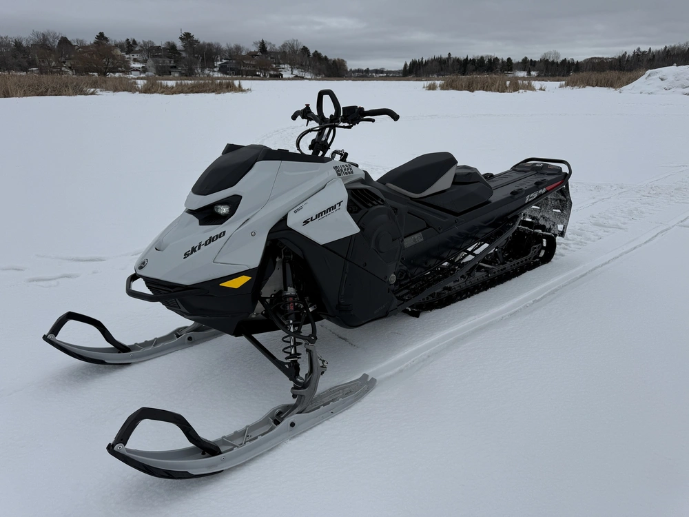 2026 Ski-doo Summit Adrenaline 154 850 E-tec alt