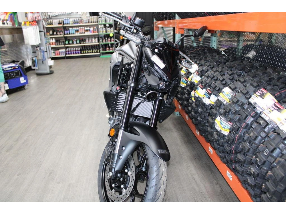 2025 Yamaha Mt-03 alt