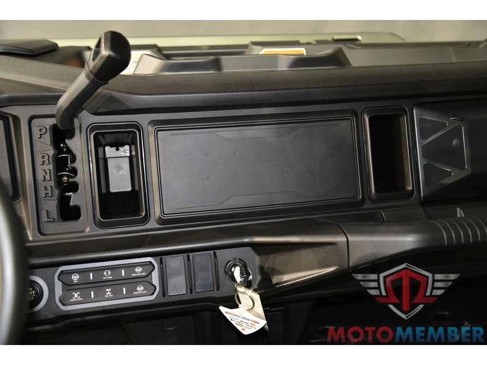 2026 Can-am Defender X Mr Hd11 With Half-doors alt