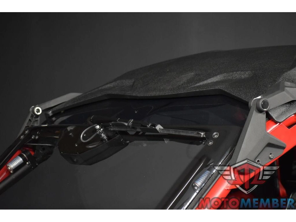 2025 Can-am Maverick X3 Ds Turbo Fiery Red & Hyper Silver alt