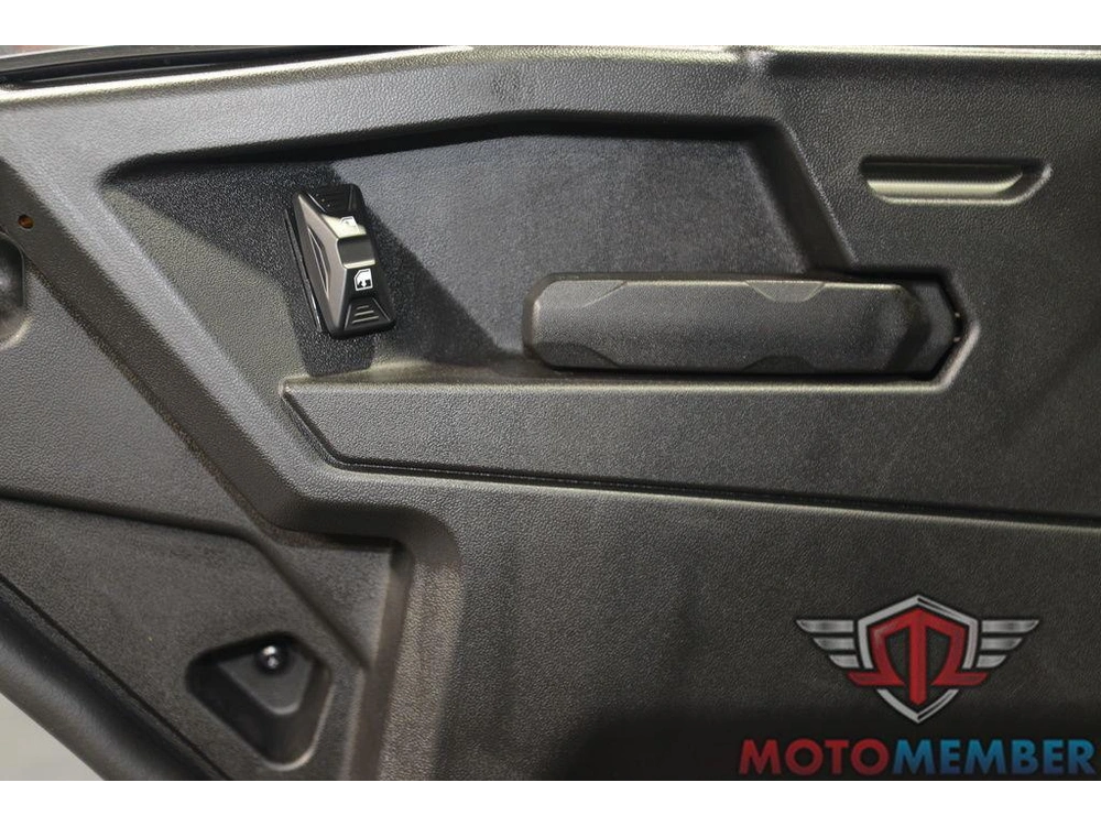 2026 Can-am Defender Limited Hd11 alt