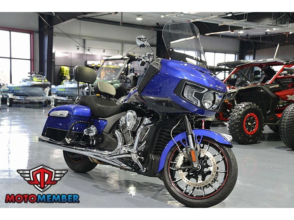 2023 Indian Motorcycle Challenger® Limited Spirit Blue Metallic / Black Metallic alt