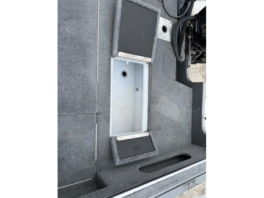 2025 Mirrocraft Holiday 1768 alt