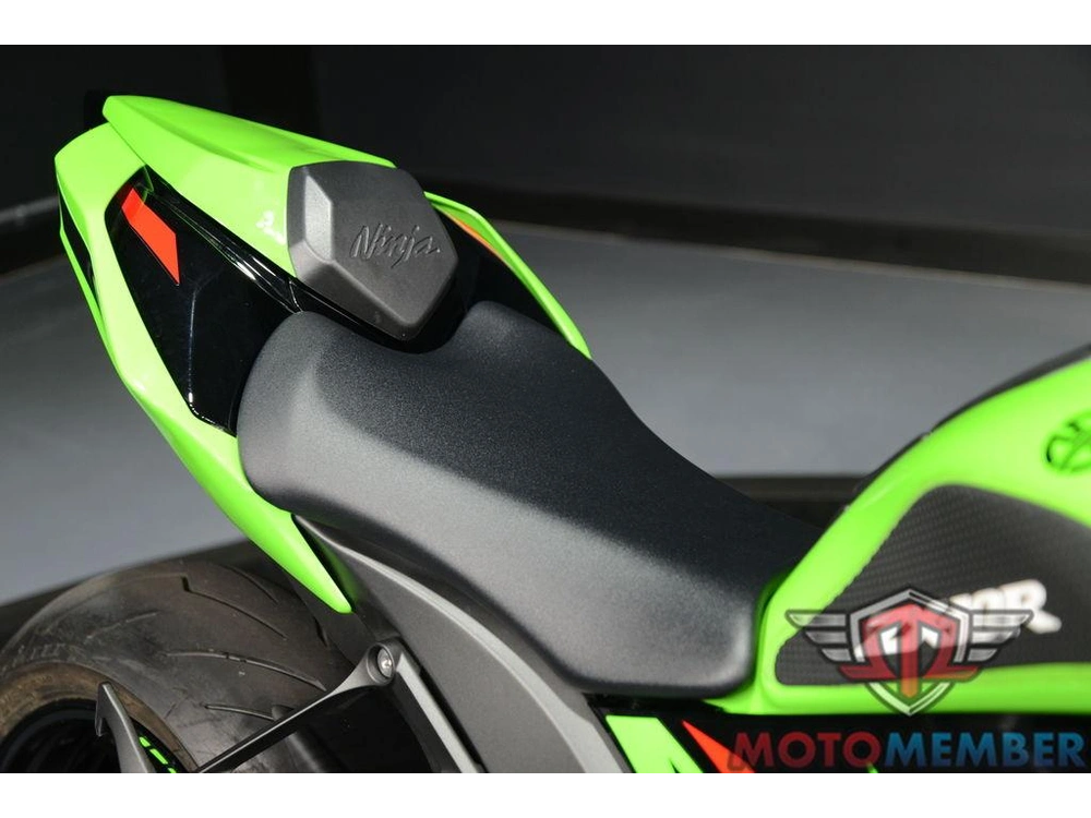 2023 Kawasaki Ninja® Zx™-10r Krt Edition alt