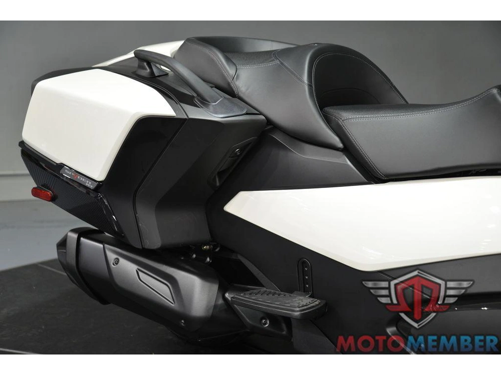 2026 Can-am Spyder Rt alt