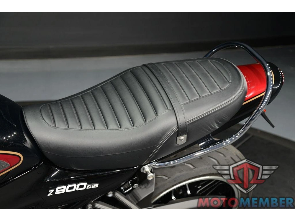 2023 Kawasaki Z900rs alt