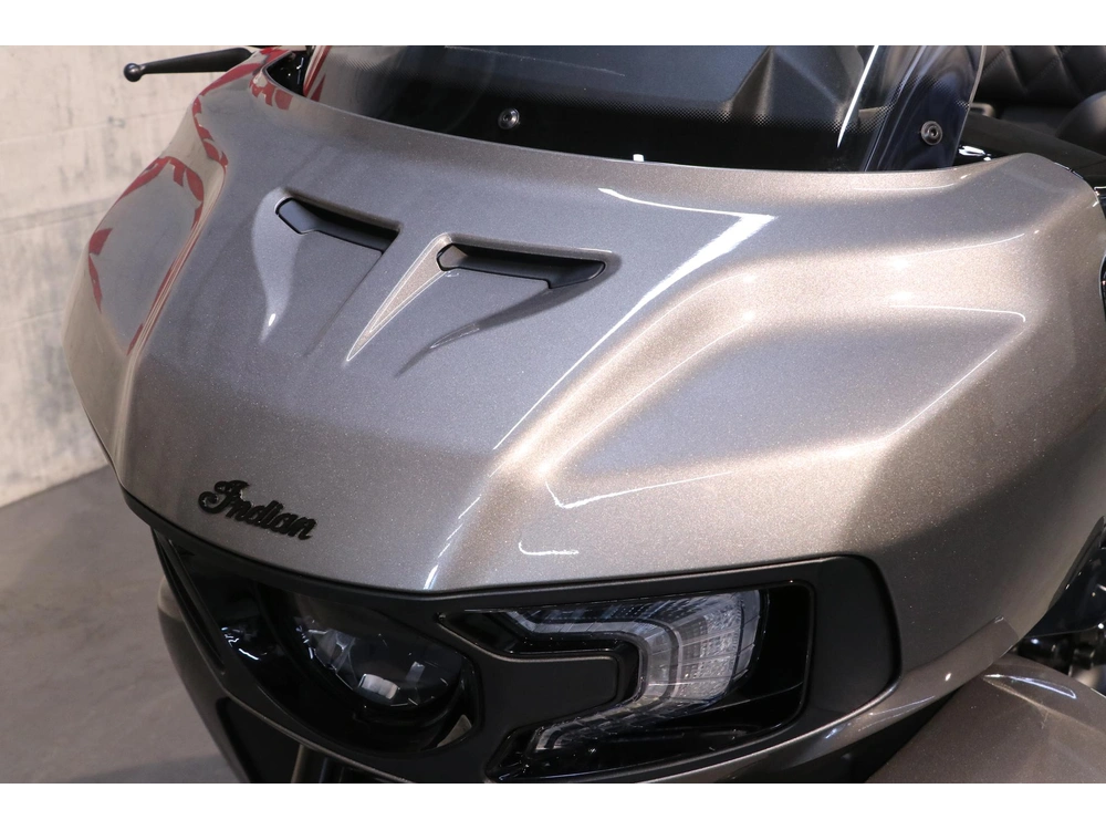 2026 Indian Motorcycle Indian Pursuit Dark Horse 112 & Powerband Audio alt