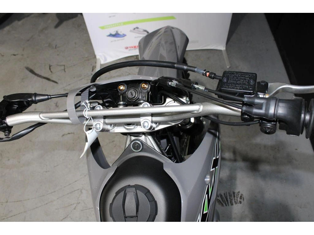 2025 Kawasaki Klx®230r S alt