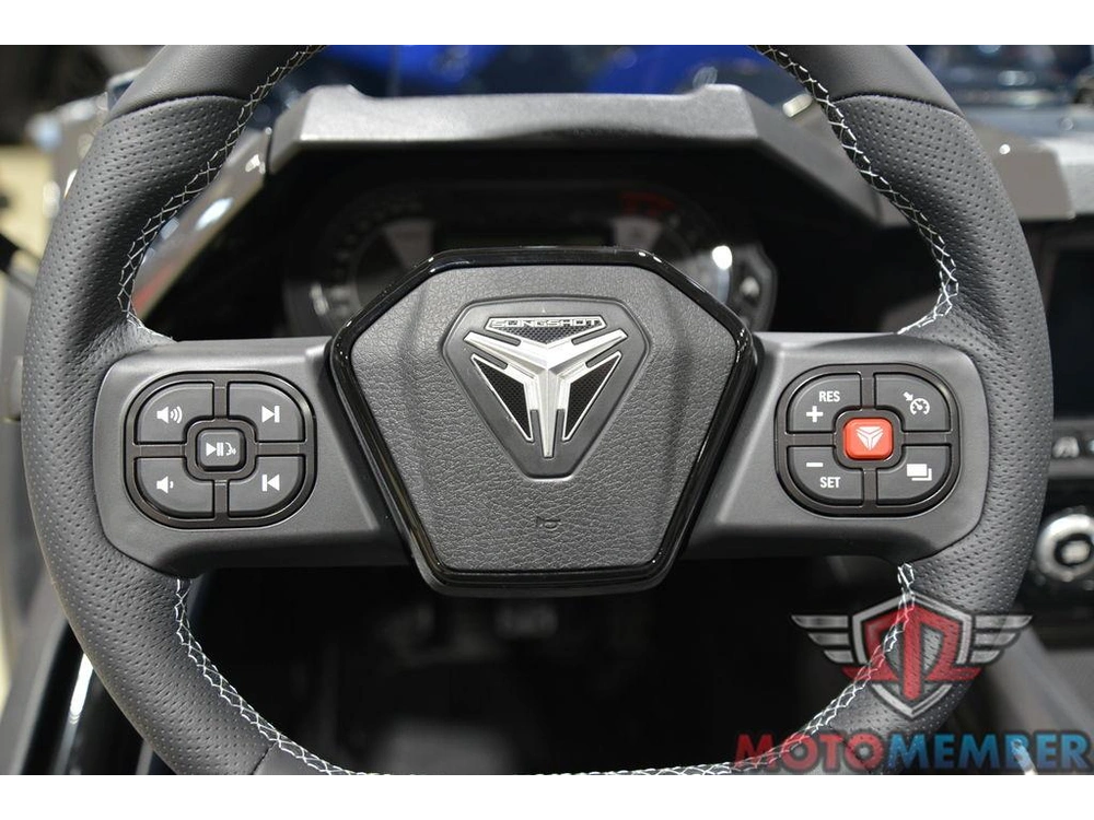 2025 Slingshot Slingshot® R alt