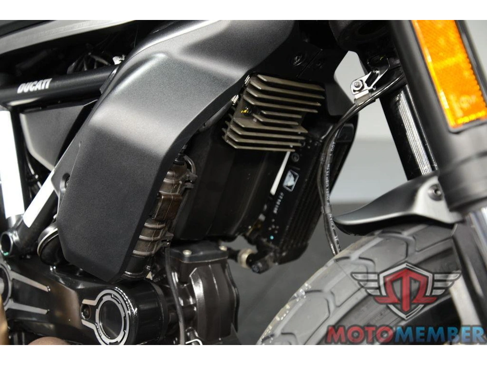 2022 Ducati Scrambler Nightshift Aviator Grey alt