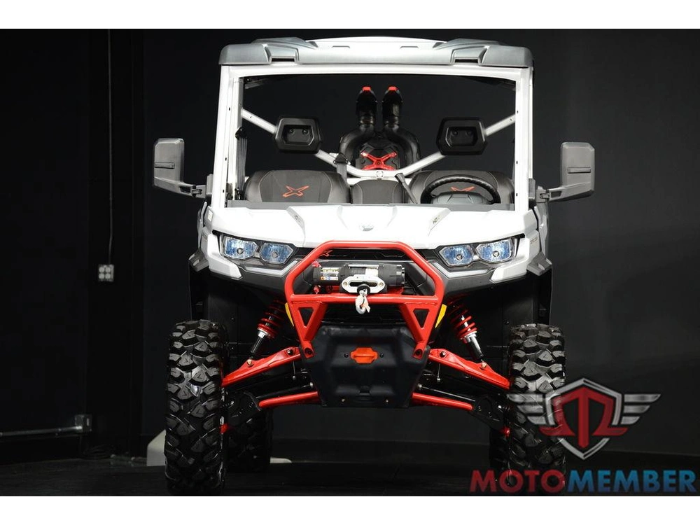 2025 Can-am Defender X Mr With Half-doors Hd10 Hyper Silver & Legion Red alt