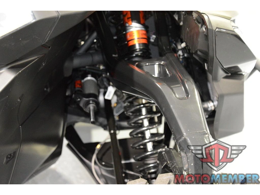 2026 Can-am Maverick R Max X Rc With Smart-shox alt