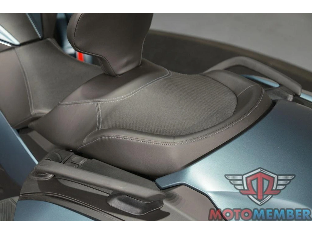 2026 Can-am Spyder Rt alt