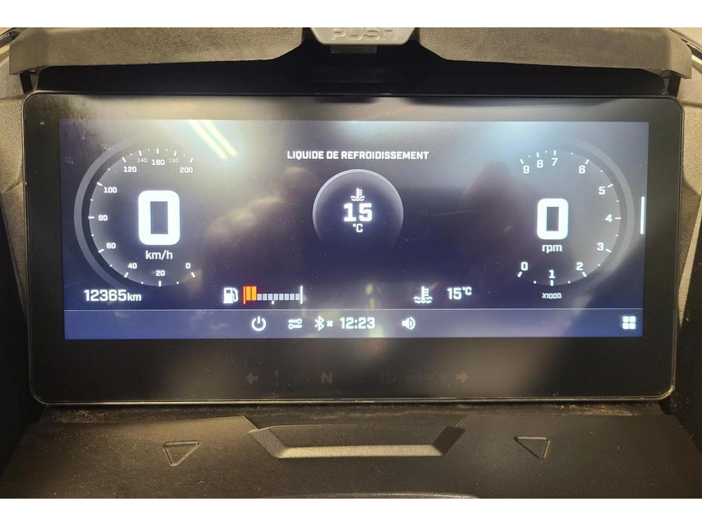 2025 Bombardier Renegade Enduro 900 alt