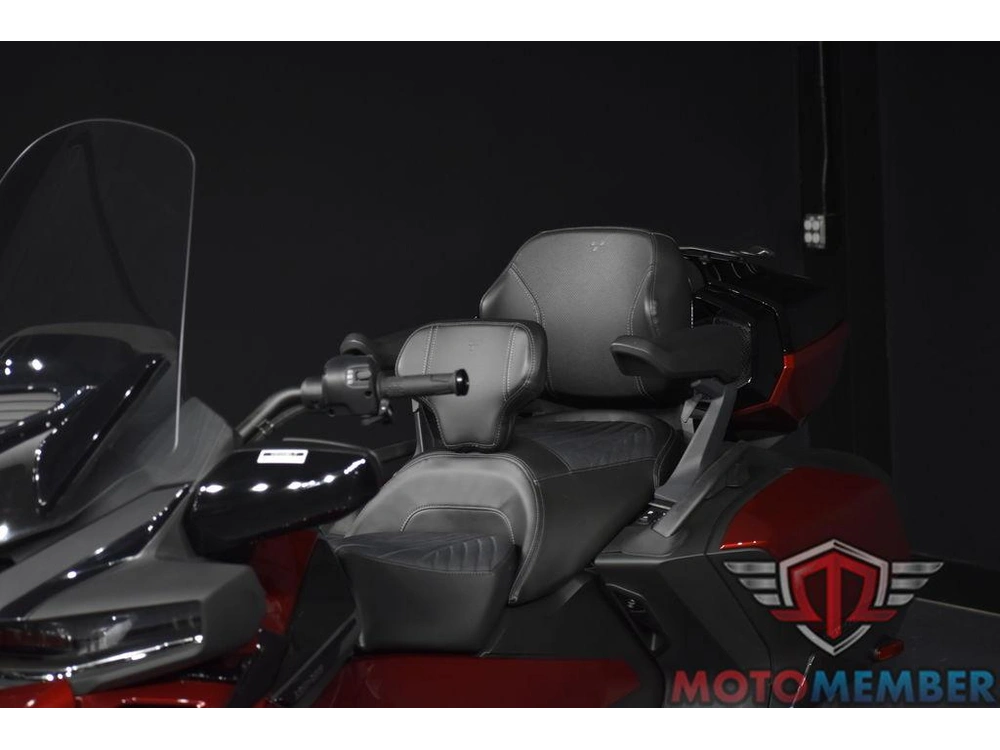 2025 Can-am Spyder Rt Limited Dark Wheels alt