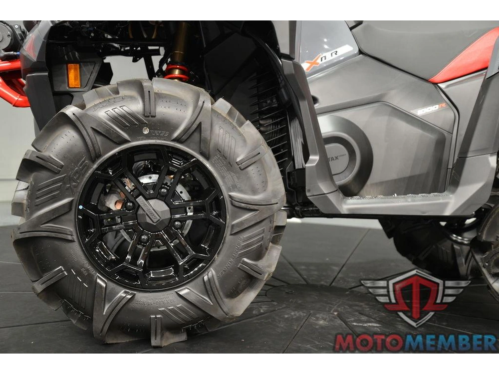 2025 Can-am Outlander X Mr 1000r Granite Grey & Legion Red alt